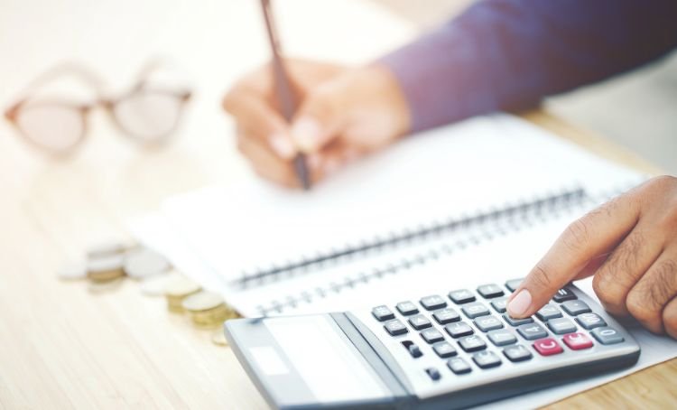 A property investor trying to do their budget - Multi family lending mistakes - ECF